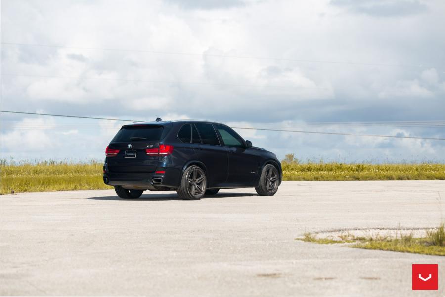  BMW X5 xDrive35i on Vossen Wheels (HF-1) 2018 года  (фото 22 из 36)